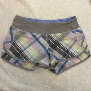 EUC Lululemon Women Size 4 Rad Plaid Tracker Speed Shorts II